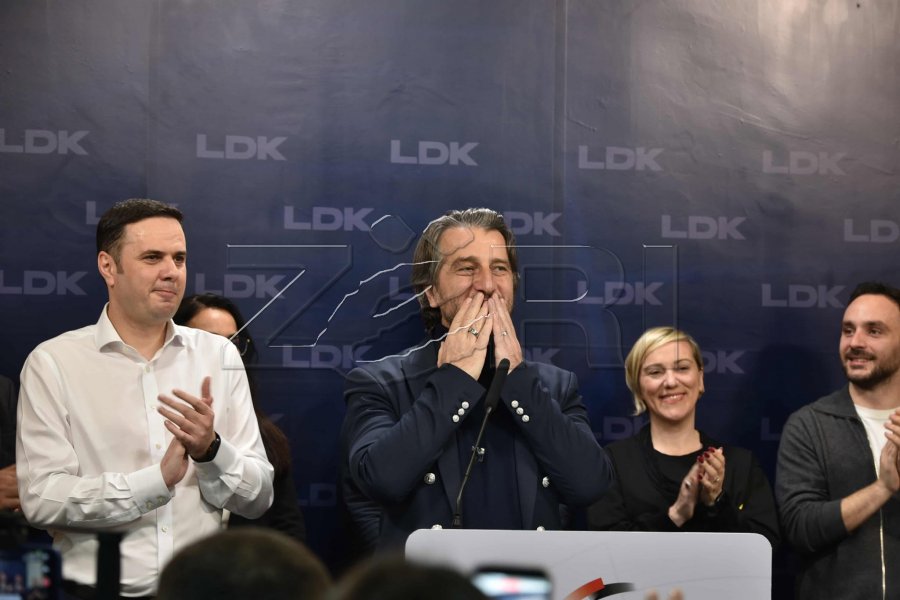 Rama shpall fitoren në Prishtinë  Sot është festa e unitetit dhe demokracisë