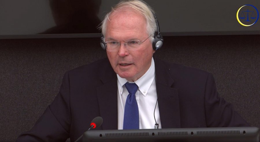 Hilli tregon se me kë komunikonte në Kosovë dhe Serbi gjatë luftës