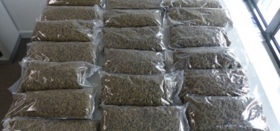 Sekuestrohet drogë me vlerë 600 mijë euro në Hanover, arrestohen një kosovar dhe një turk