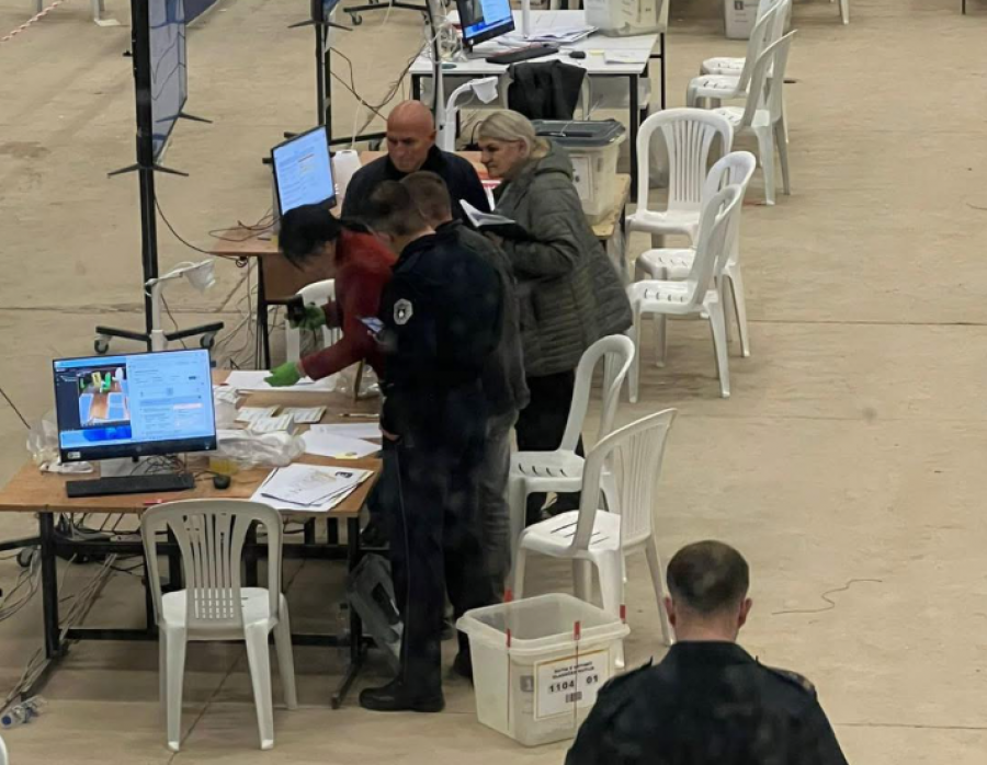Prokurori konfirmon ndërprerjen e numërimit të votave në Mitrovicë  Janë njoftu Policia dhe KQZ ja