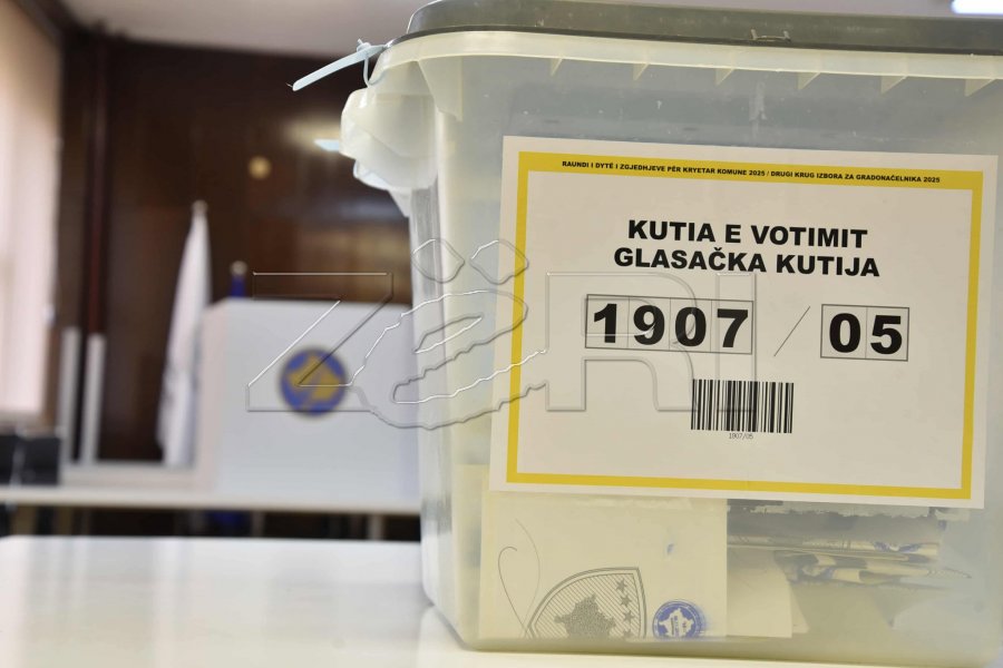 Cenoi fshehtësinë e votimit  prangoset një person në Klinë