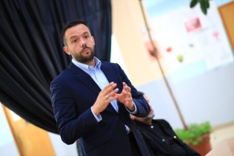 Arian Tahiri kërkon rivotim në Mitrovicë  Vetëm kështu rikthehet integriteti i procesit