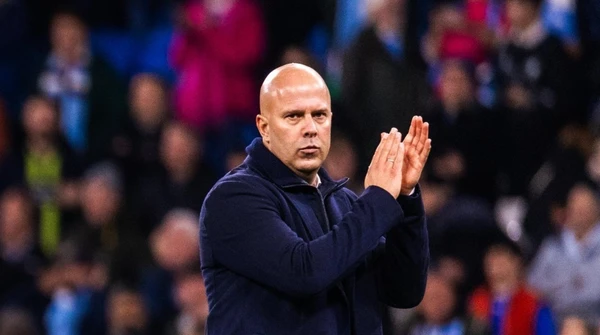 Fabrizio Romano konfirmon vendimin e Liverpoolit për të ardhmen e Arne Slot