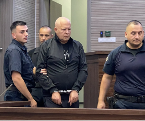 Rrëfimi i dëshmitarit në gjykimin për krime lufte: M’i kanë vra babën e nanën në prezencë të fëmijëve të vegjël, aty ka qenë edhe Sladani