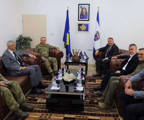 Drejtori i Policisë së Kosovës takon komandantin e KFOR-it, gjeneralin Ozkan Ulutas