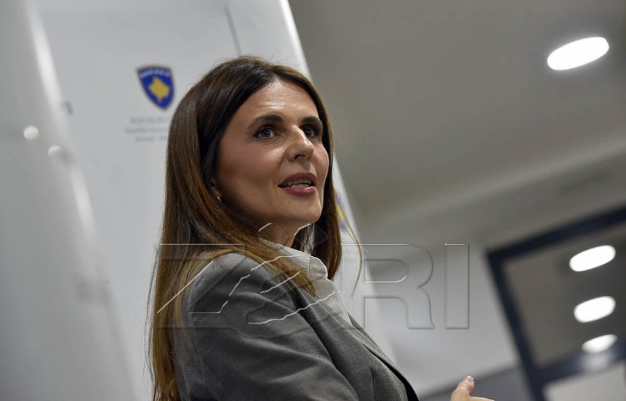 Çitaku- Rozeta Hajdarit: Po ndiqesh për milionat e abuzuara dhe jo politikisht, sepse s’ke asnjë peshë politike e asnjë kontribut