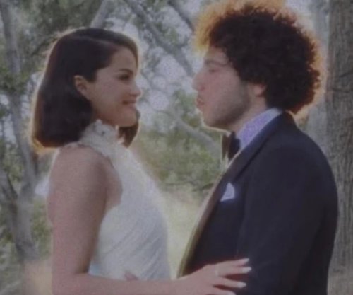 Selena Gomez flet hapur për martesën me Benny Blanco: Deri tani ka qenë një ëndërr e vërtetë [video]