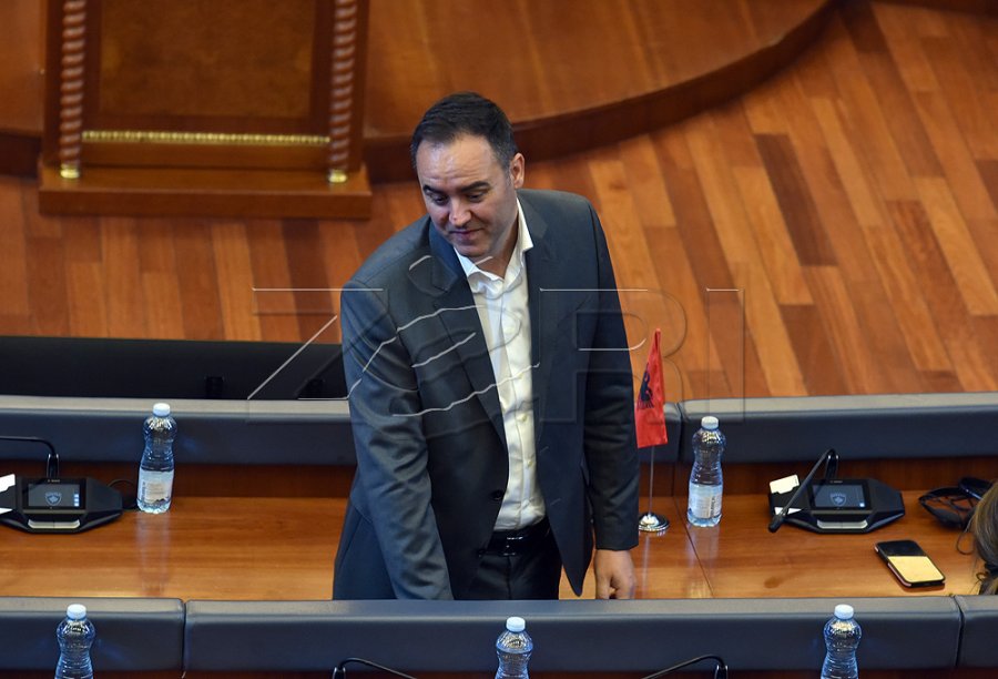 Glauk Konjufca ka pesë ditë për të propozuar qeverinë e re  