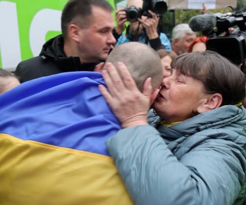 Ukraina kërkon shkëmbimin e qindra të burgosurve me Rusinë