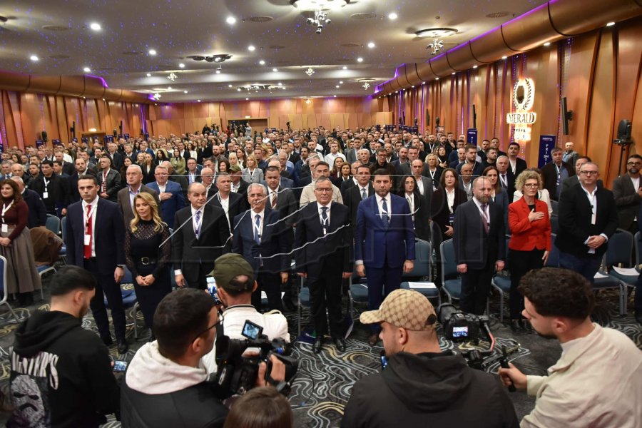 Dejona Mihali  Konventa e PDK së  episod humoristik për ta fshehur brutalitetin e Sami Lushtakut