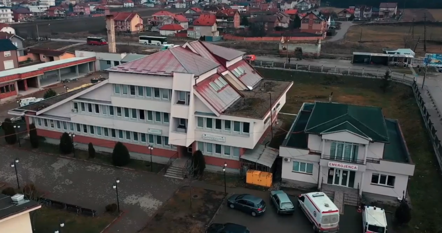 Djali i drejtorit të QKMF-së në Podujevë punësohet në këtë institucion, përkrah Bulliqin