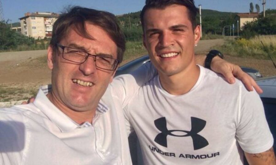  Krenaria e kombit   Ismet Munishi reagon pasi Granit Xhaka u fishkëllye në  Fadil Vokrri 