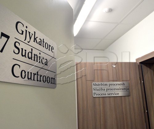 Avokatja gjobitet me 500 euro për mungesë në gjykimin për ryshfet me subvencione në Ministrinë e Bujqësisë