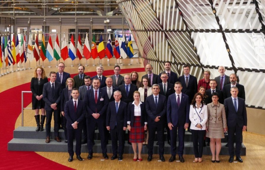 Bislimi  Kosova meriton marrjen e statusit të vendit kandidat për BE