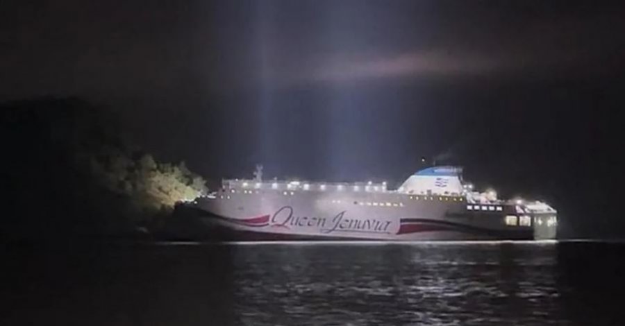 Trageti me 267 persona përplaset në breg në Korenë e Jugut