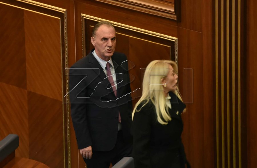 Fatmir Limaj: Kjo është lojë, qe dy javë kush po ia lë kile tjetrit