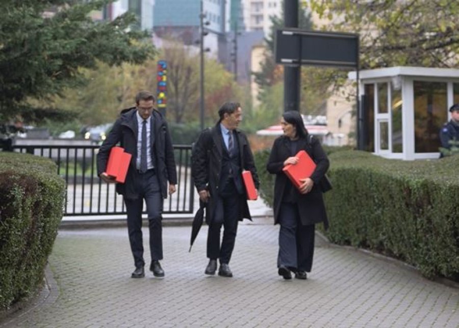 336 zëra për drejtësi  peticioni që sfidon Specialen dorëzohet në Kuvend