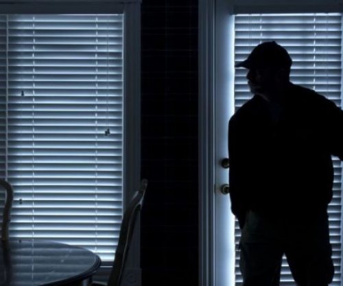 Deçanasi raporton se i janë vjedhur 150 mijë euro në shtëpi 