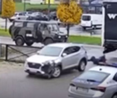 Policia jep detaje për zyrtarin policor që u godit me veturë nga karabinierët e KFOR-it në Pejë