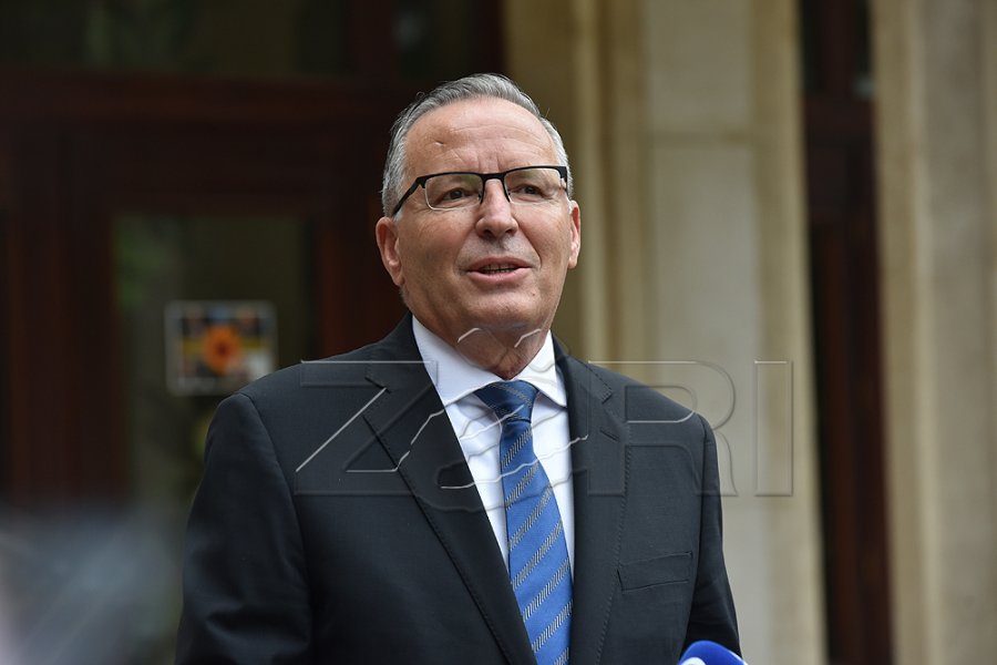 Bedri Hamza në përmbylljen e fushatës: Nesër vendoset fati i Kosovës