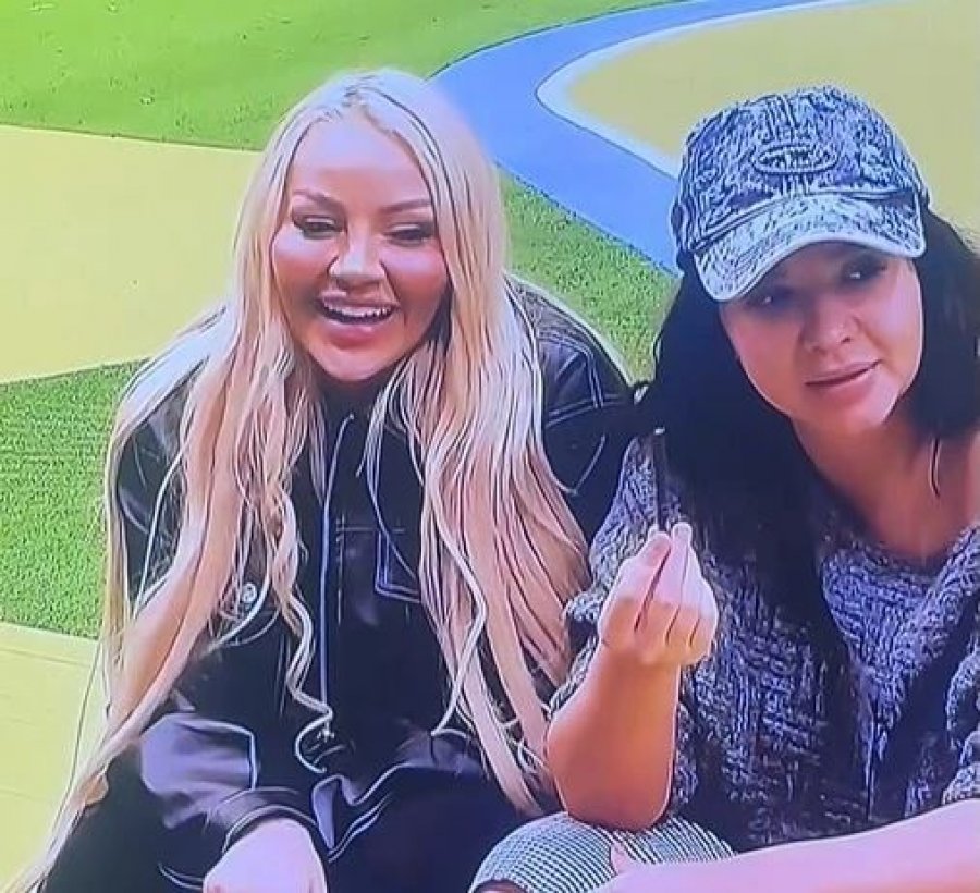 Benita provokon Elijonën, duke i përmendur nënën e ndjerë: S'e ka mamin këtu, s'ka argumente [video]