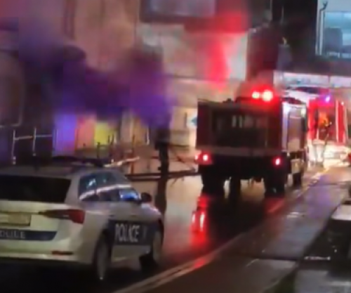 Policia jep detaje për zjarrin në një qendër tregtare në Prishtinë