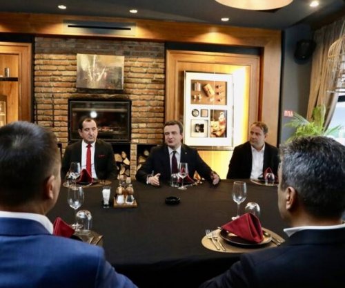 Kurti me vizitë në Manastir për nder të Ditës së Alfabetit Shqip