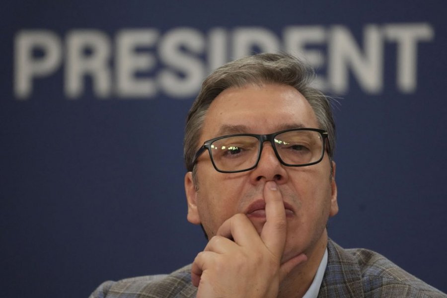 Vuçiq i mohon akuzat se kishte lidhje me “snajperët e fundjavës” në Sarajevë