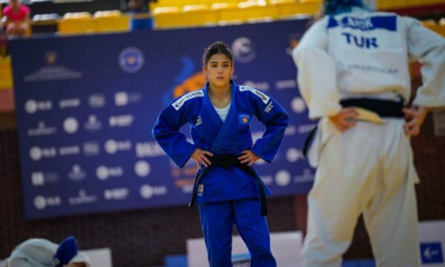 Laurinë Gashi fiton medaljen e argjendtë në Podgoricë