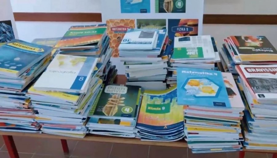 Vitin e ardhshëm ndryshojnë disa tekste shkollore në Shqipëri