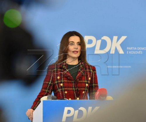 Vargjet e Edona Llalloshit për Albin Kurtin në Zvicër, Vlora Çitaku: Përtej marrëzisë, e rrezikshme