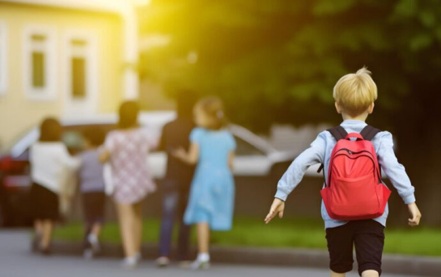 Shqipëria  vendi i tretë në Evropë për fëmijët që marrin leje qëndrimi në BE
