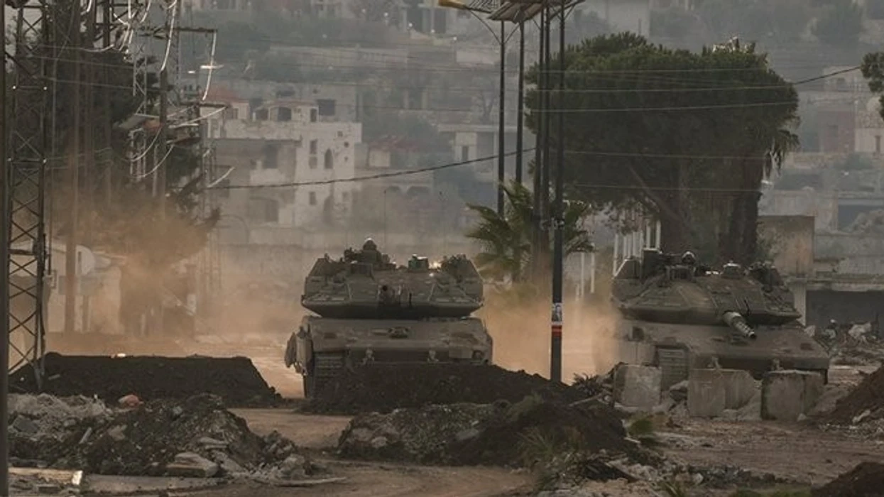 Izraeli sulmon Sirinë  trupat tokësore hyjnë në fshatra