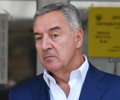 Autoritetet në Mal të Zi: Gjukanoviq s’i ka deklaruar orët që arrijnë vlerën e rreth 200 mijë eurove