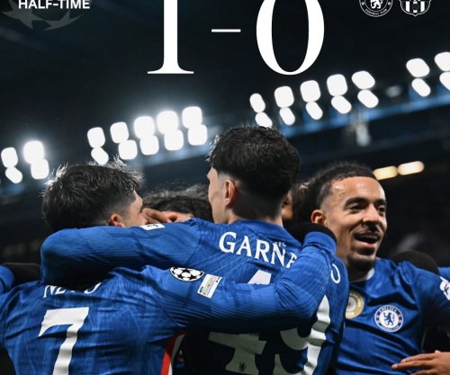 Chelsea e mbyll pjesën e parë në epërsi minimale ndaj Barcelonës