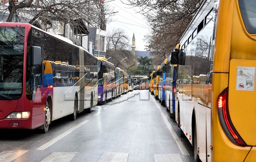 Jam i gatshëm të takohem me këdo vetëm për të bërë zgjidhje, thotë  Përparim Rama pas protestës së “Trafikut Urban”