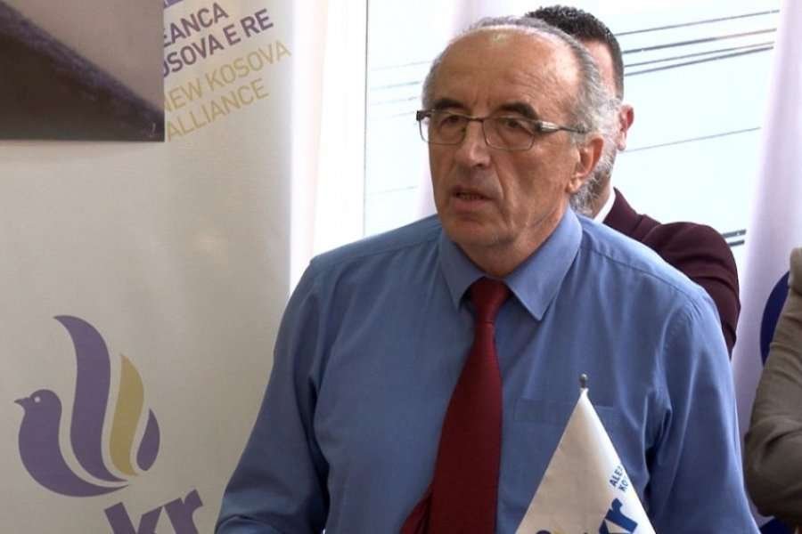 A do të garojë AKR ja në një listë me LDK në    flet Vesel Makolli