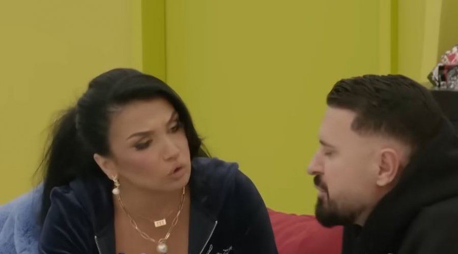 “Ti njihesh që një vit, unë kam 30 vjet karrierë”, përplasja mes Shkurtës dhe Labinotit shndërrohet në debat të ashpër