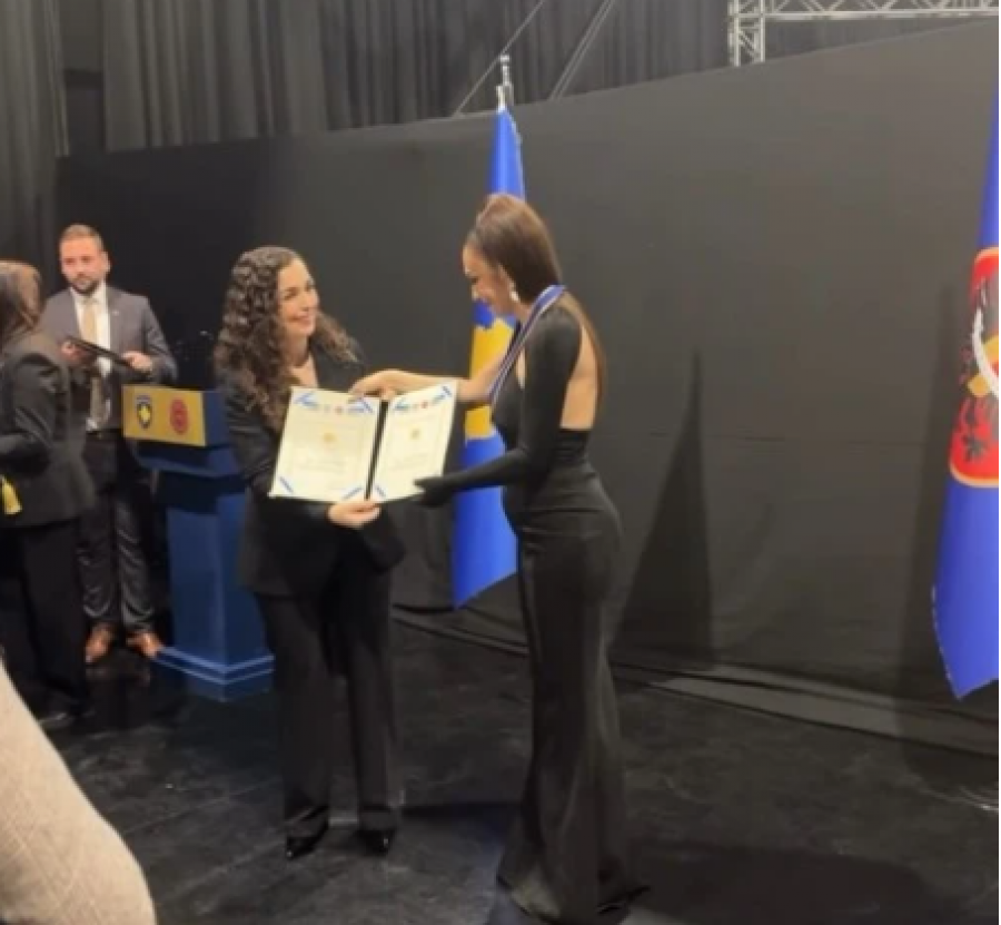 Osmani dekoron me mirënjohje presidenciale Adelina Ismailin
