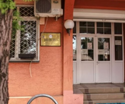 Serbia zgjat afatin për përzgjedhjen e punëtorëve të rinj shëndetësorë në Kosovë në prag të zgjedhjeve të reja