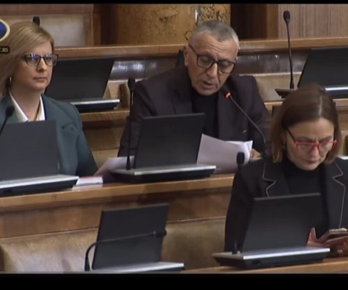 Kamberi akuzon Qeverinë e Serbisë për heshtje sistematike ndaj kërkesave të shqiptarëve të Luginës