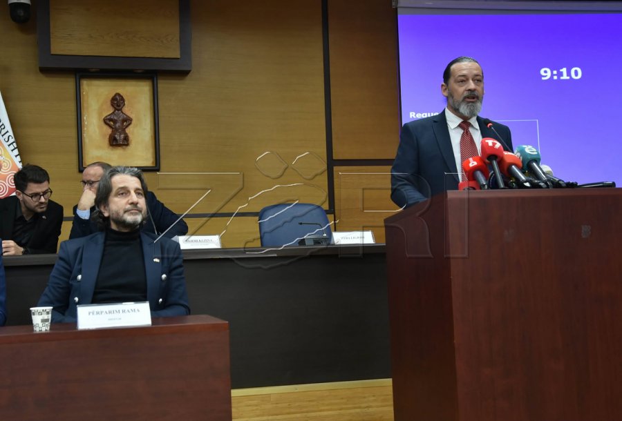 Akuza dhe kundërakuza mes Ramës dhe Sveçlës në mbledhjen e jashtëzakonshme