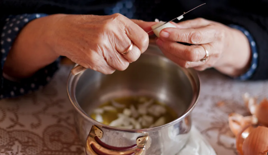 “Gjyshet që shpëtuan kuzhinën shqiptare”, BBC-ja artikull për traditën kulinare shqiptare