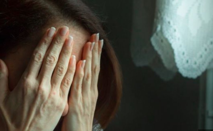 Gjakovarja dyshohet se u keqtrajtua nga i fejuari i saj