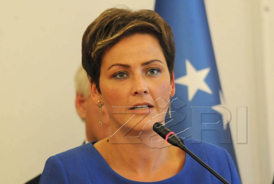 Ardita Sinani: Serbia mohon flamurin kuqezi, por nuk i thyen shqiptarët