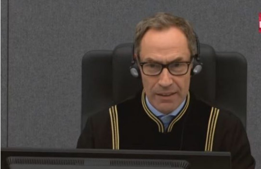 Kritikat e Thaçit ndaj Speciales për mbajtjen e seancës më 28 Nëntor, reagon gjyqtari: Data u caktua me konsultime, nuk pati kundërshtime