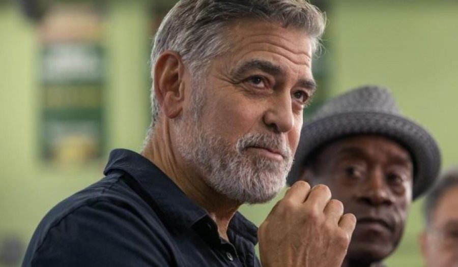 George Clooney emocionohet me pamjet e vjetra të filmave të tij në “Jay Kelly”