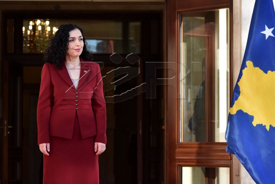 Presidentja Vjosa Osmani do të dekorojë presidentin e FIFA-s, Gianni Infantinon