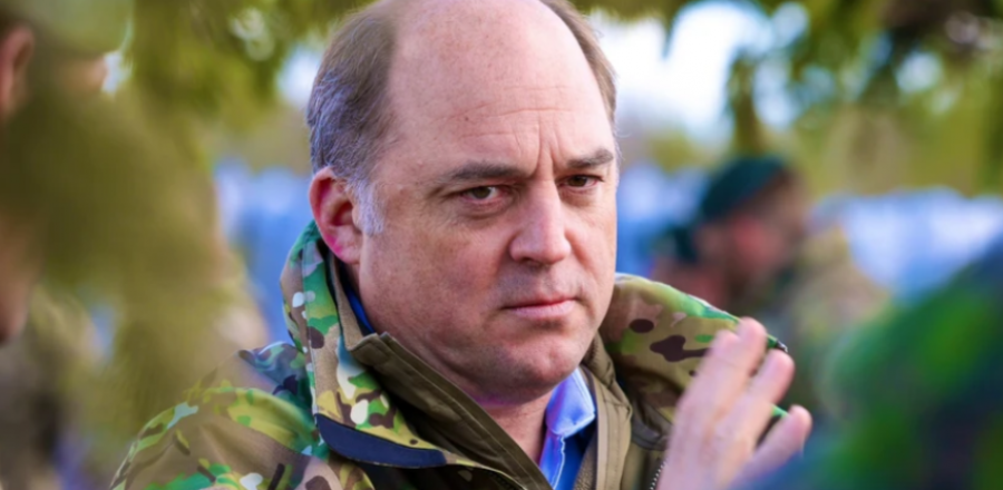 Ish-sekretari britanik Wallace: Ukraina duhet të shkatërrojë urën e Krimesë