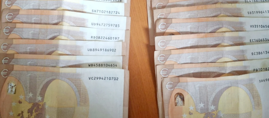 Dy qytetarë dorëzojnë mbi një mijë euro në stacionin policor në Rahovec